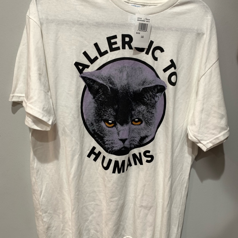 New Old stock White allergic to humans cat t-shirt
